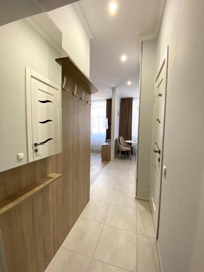 Homelike Apartment Lviv Exteriör bild