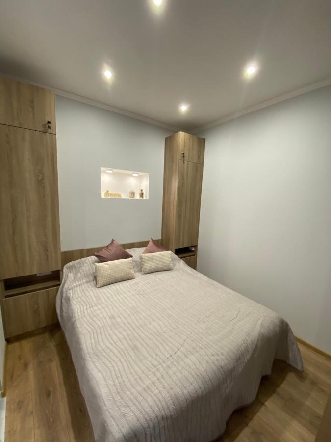 Homelike Apartment Lviv Exteriör bild